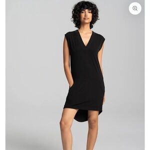 Kolllntai Robe Morticia V-neck High Low Dress